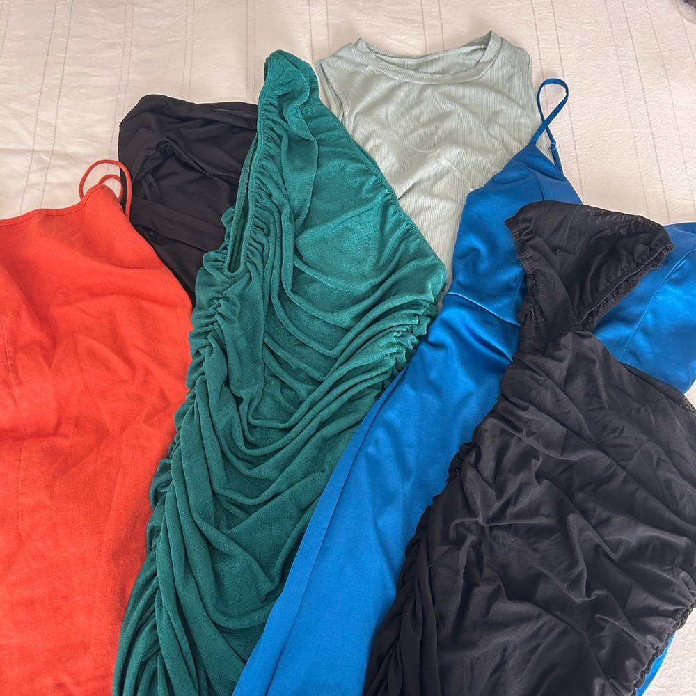 SIX DRESS COLLECTION